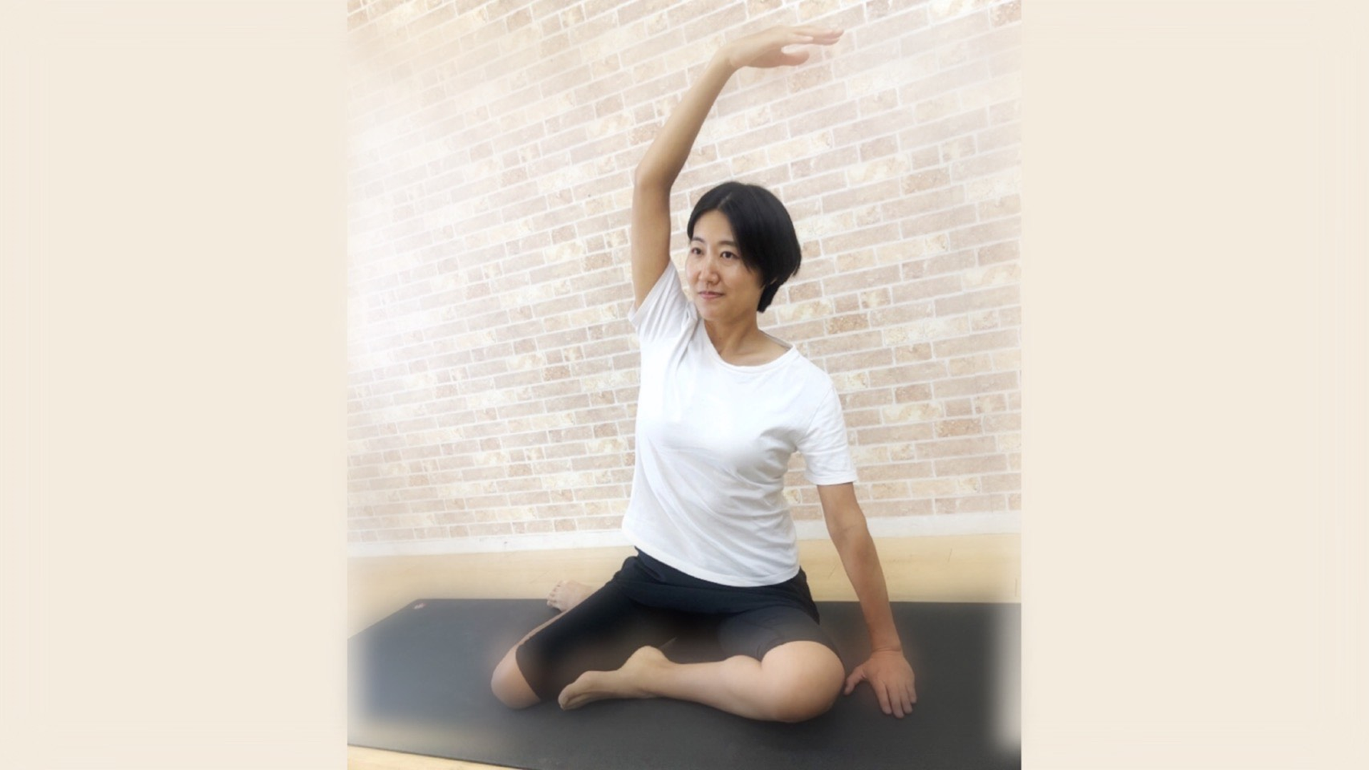 パーソナルマットピラティスレッスン中の画像